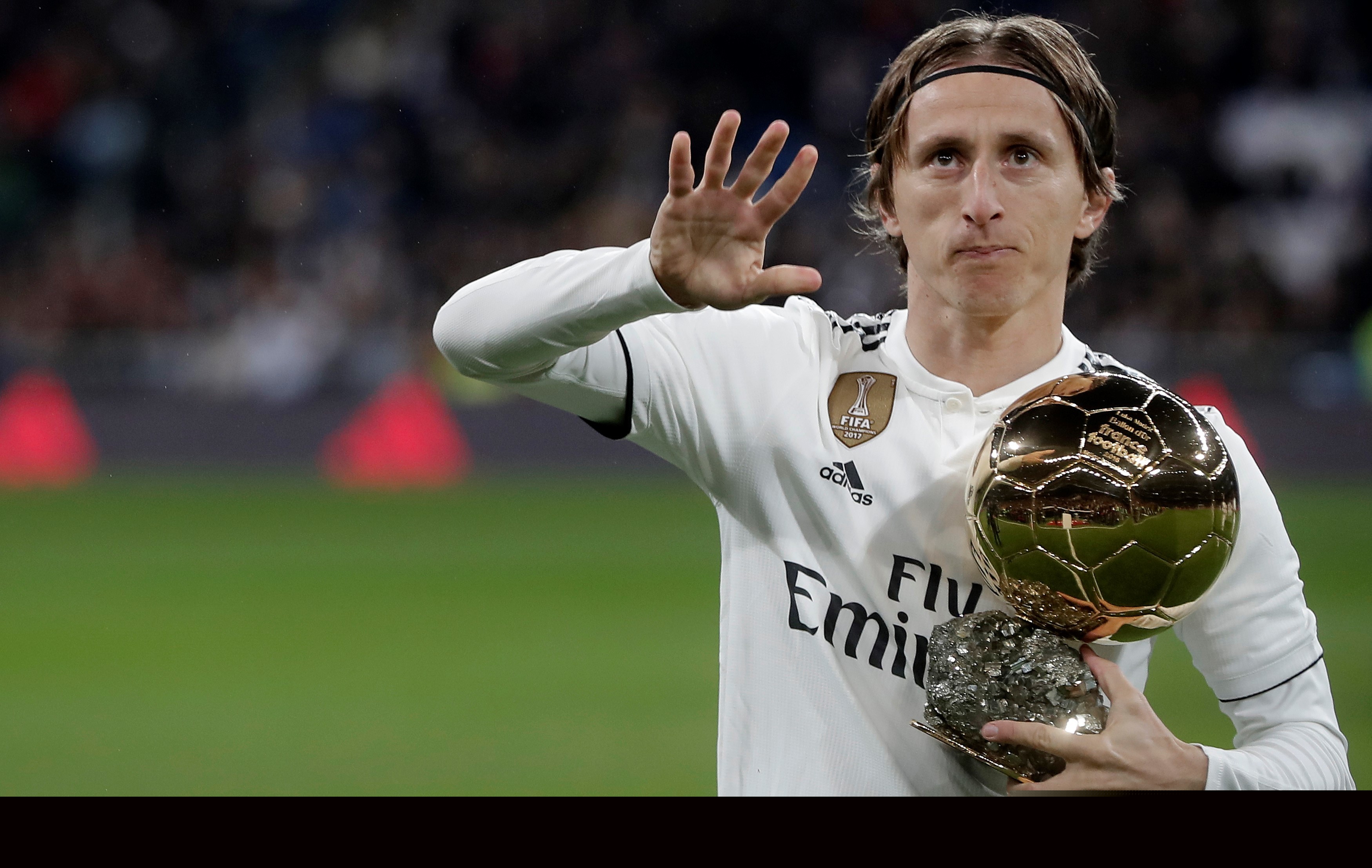 德州扑克为什么位置比牌重要（德州扑克：为何位置优势比牌力更关键）