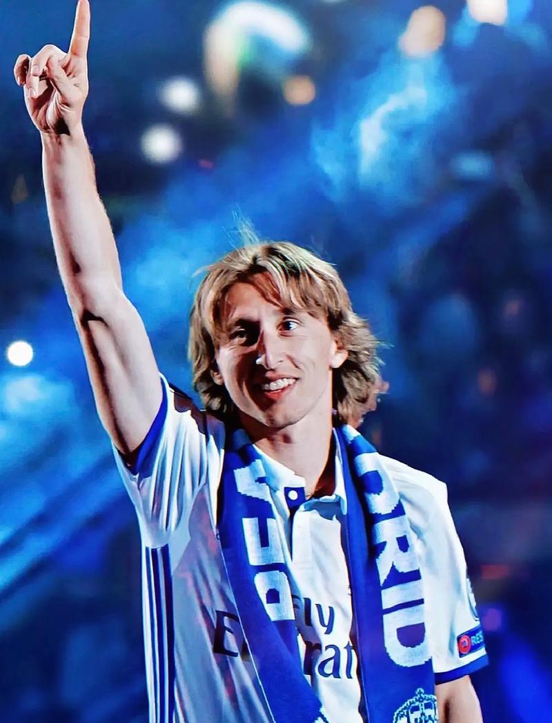 TA：曼联有B费1年选择续约条款，沙特、欧洲一些俱乐部关注他